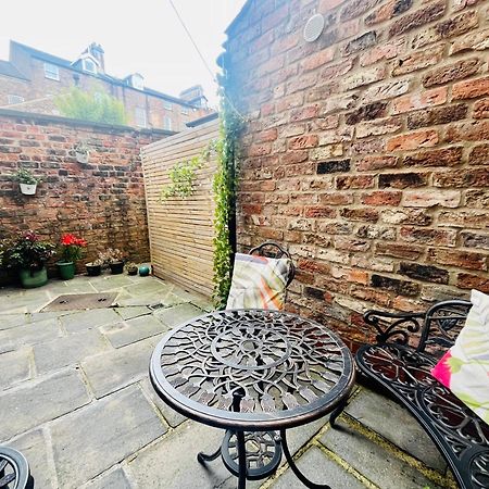 Bootham Apartment 32 - Free Parking - Five Minute Walk To York Minster ภายนอก รูปภาพ