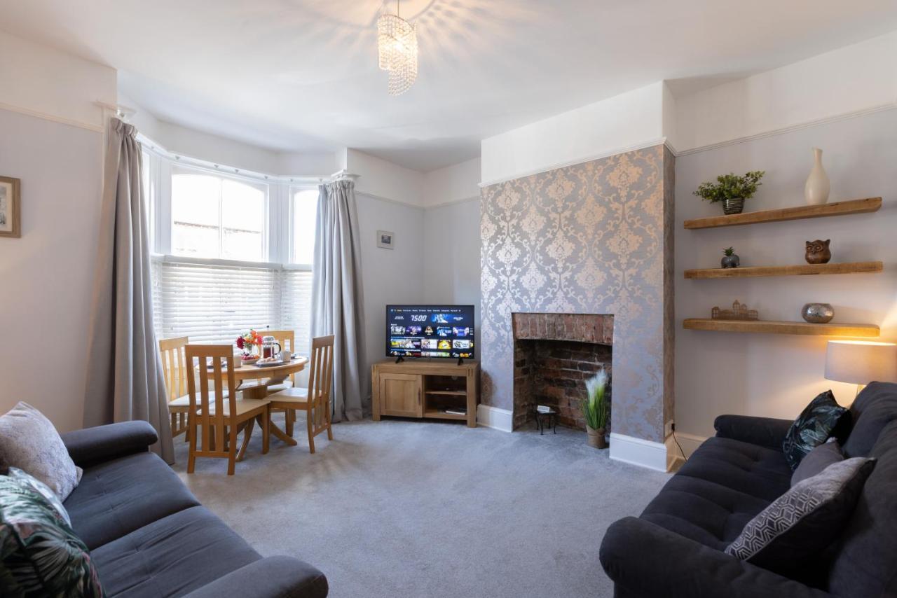 Bootham Apartment 32 - Free Parking - Five Minute Walk To York Minster ภายนอก รูปภาพ