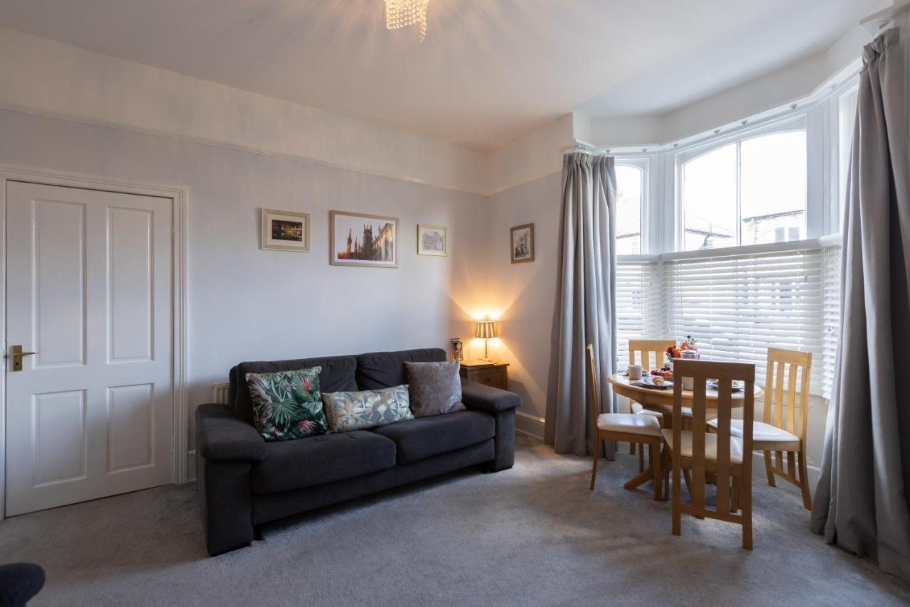 Bootham Apartment 32 - Free Parking - Five Minute Walk To York Minster ภายนอก รูปภาพ