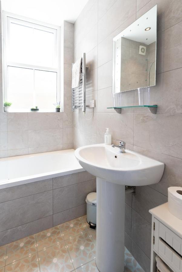 Bootham Apartment 32 - Free Parking - Five Minute Walk To York Minster ภายนอก รูปภาพ