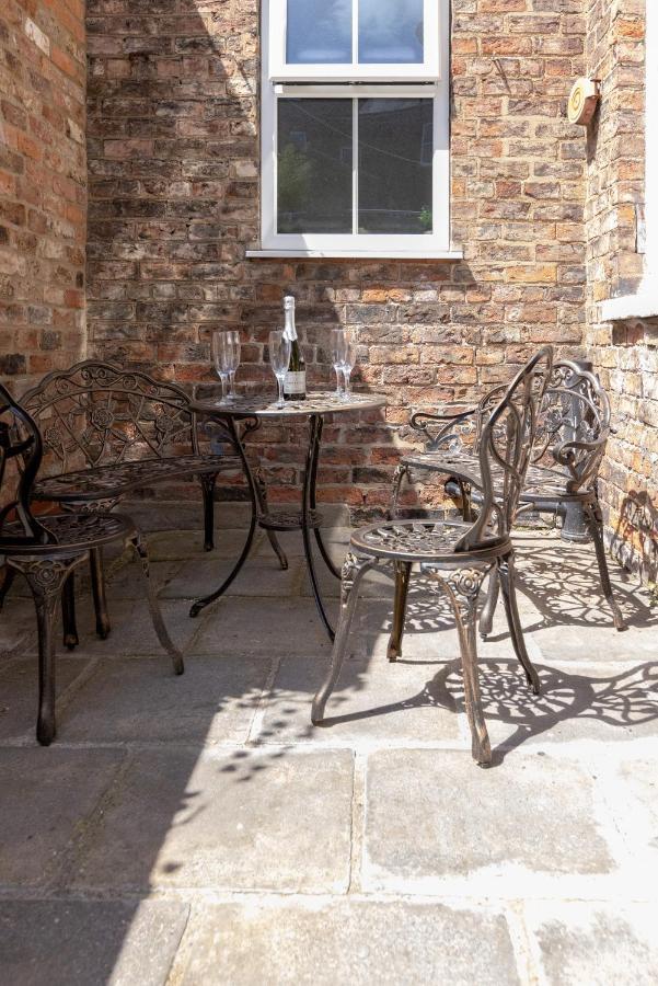 Bootham Apartment 32 - Free Parking - Five Minute Walk To York Minster ภายนอก รูปภาพ